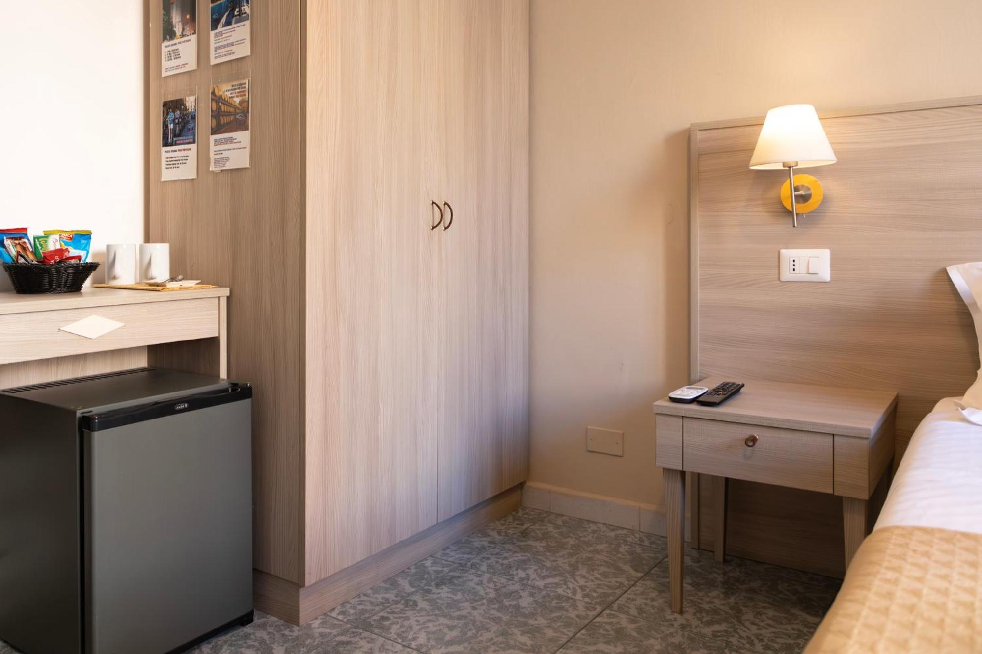 Kalie Rooms Guest House Cagliari Zewnętrze zdjęcie